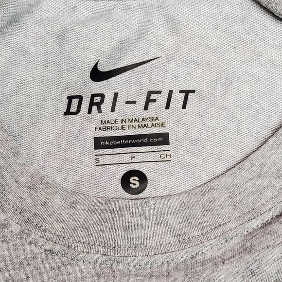Nike Dri-FIT Tee Size Small Grey - Picture 10 of 10